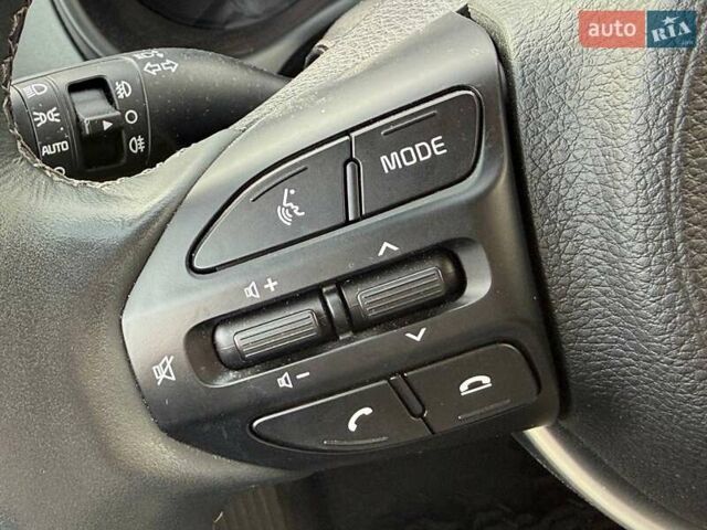 Киа Stonic 2020 в Одессе на Automoto.ua Синий Киа Stonic, объемом двигателя 1.37 л и пробегом 12 тыс. км за 18881 $, фото 22 на Automoto.ua