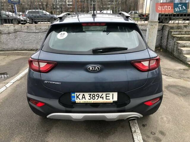 Синий Киа Stonic, объемом двигателя 1.37 л и пробегом 53 тыс. км за 16709 $, фото 1 на Automoto.ua