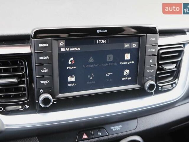 Синій Кіа Stonic, об'ємом двигуна 1.37 л та пробігом 101 тис. км за 15500 $, фото 15 на Automoto.ua
