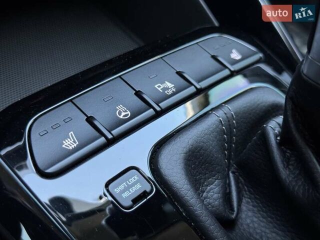 Синий Киа Stonic, объемом двигателя 1.37 л и пробегом 30 тыс. км за 16800 $, фото 17 на Automoto.ua
