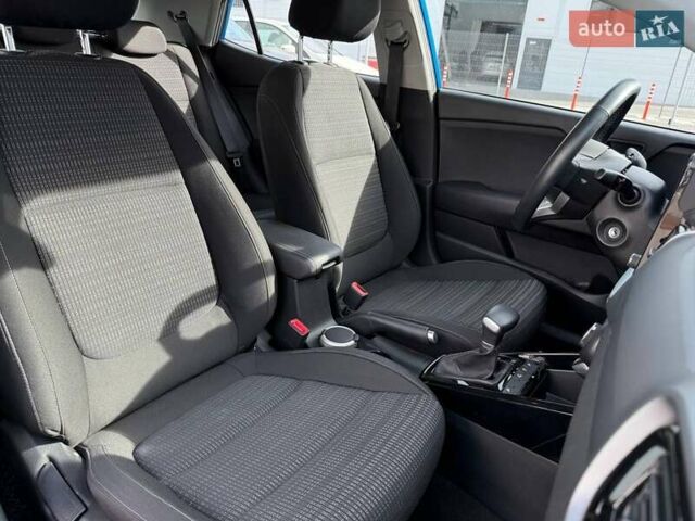 Киа Stonic 2020 в Одессе на Automoto.ua Синий Киа Stonic, объемом двигателя 1.37 л и пробегом 12 тыс. км за 18881 $, фото 18 на Automoto.ua