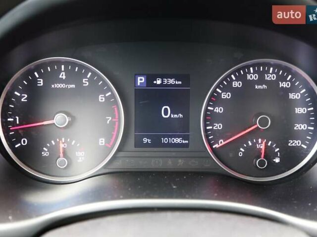 Синій Кіа Stonic, об'ємом двигуна 1.37 л та пробігом 101 тис. км за 15500 $, фото 14 на Automoto.ua
