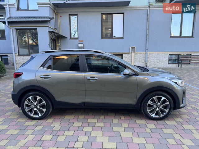 Зеленый Киа Stonic, объемом двигателя 1.37 л и пробегом 117 тыс. км за 11950 $, фото 10 на Automoto.ua
