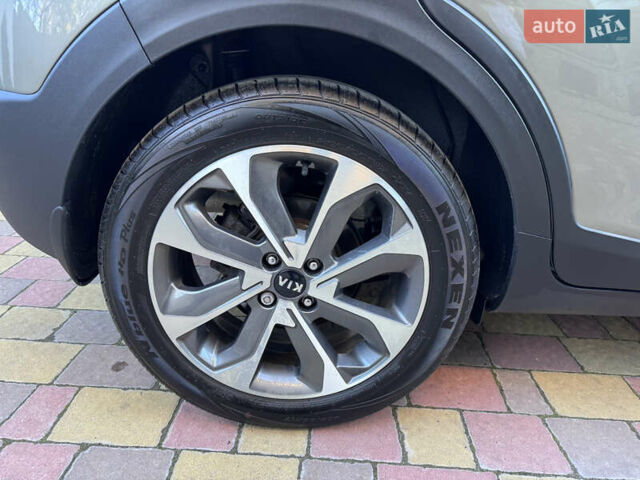 Зеленый Киа Stonic, объемом двигателя 1.37 л и пробегом 117 тыс. км за 11950 $, фото 29 на Automoto.ua