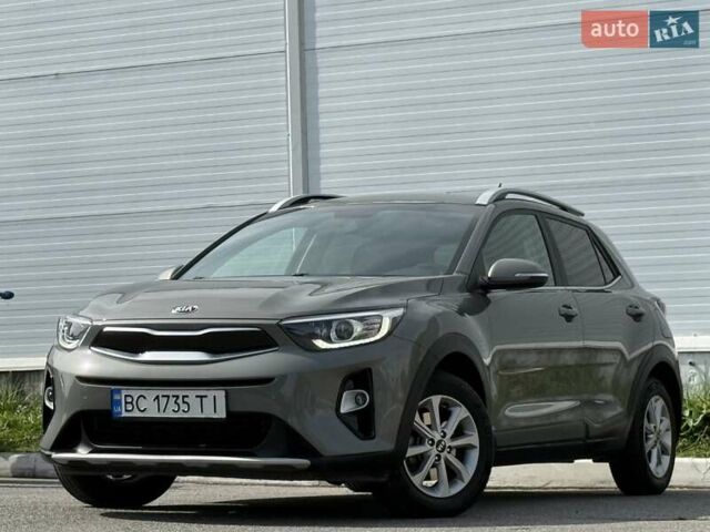 Зеленый Киа Stonic, объемом двигателя 1.4 л и пробегом 86 тыс. км за 16800 $, фото 50 на Automoto.ua