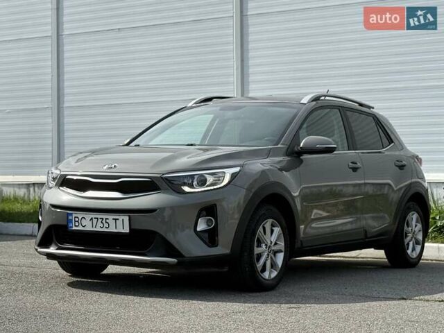 Зеленый Киа Stonic, объемом двигателя 1.4 л и пробегом 86 тыс. км за 16800 $, фото 35 на Automoto.ua