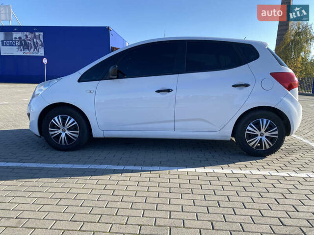 Белый Киа Венга, объемом двигателя 1.4 л и пробегом 217 тыс. км за 5700 $, фото 16 на Automoto.ua