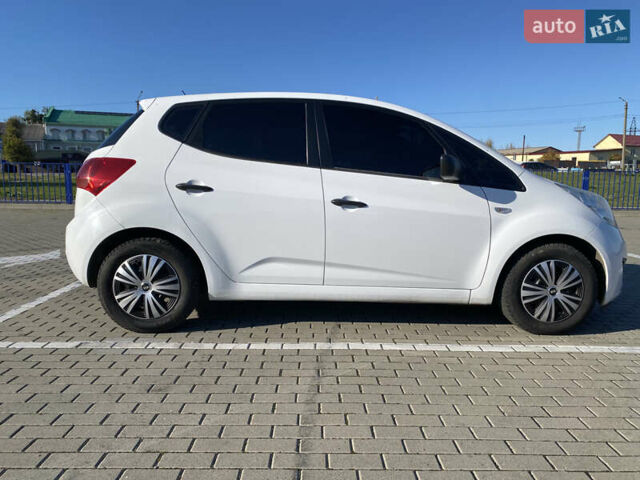 Белый Киа Венга, объемом двигателя 1.4 л и пробегом 217 тыс. км за 5700 $, фото 18 на Automoto.ua