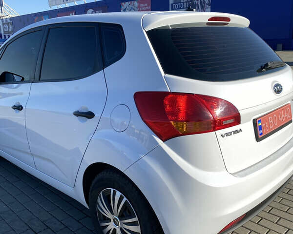 Белый Киа Венга, объемом двигателя 1.4 л и пробегом 217 тыс. км за 5700 $, фото 7 на Automoto.ua