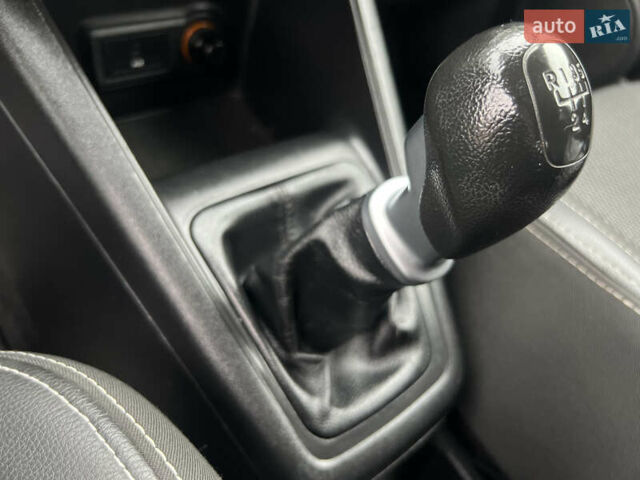 Білий Кіа Венга, об'ємом двигуна 1.4 л та пробігом 176 тис. км за 5400 $, фото 51 на Automoto.ua