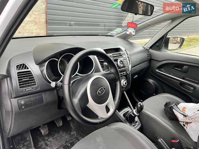 Білий Кіа Венга, об'ємом двигуна 1.4 л та пробігом 176 тис. км за 5400 $, фото 43 на Automoto.ua