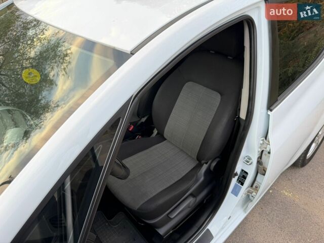 Білий Кіа Венга, об'ємом двигуна 1.4 л та пробігом 108 тис. км за 6299 $, фото 13 на Automoto.ua