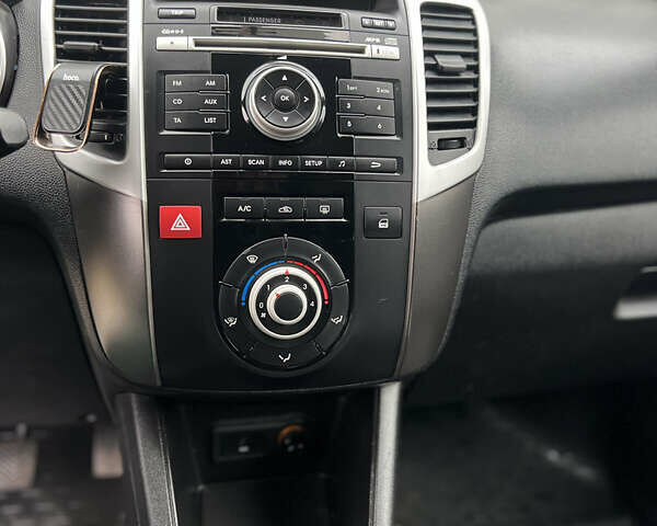 Білий Кіа Венга, об'ємом двигуна 1.4 л та пробігом 176 тис. км за 5400 $, фото 46 на Automoto.ua