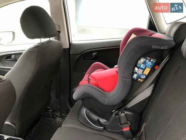 Білий Кіа Венга, об'ємом двигуна 1.4 л та пробігом 175 тис. км за 6300 $, фото 28 на Automoto.ua