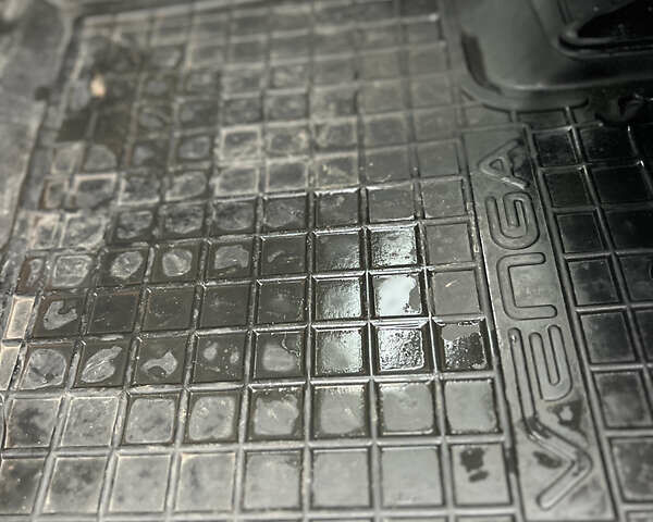 Білий Кіа Венга, об'ємом двигуна 1.4 л та пробігом 176 тис. км за 5400 $, фото 49 на Automoto.ua