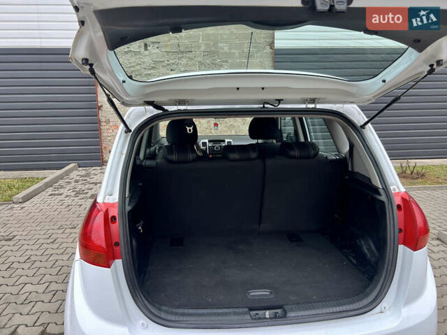 Білий Кіа Венга, об'ємом двигуна 1.4 л та пробігом 176 тис. км за 5400 $, фото 40 на Automoto.ua