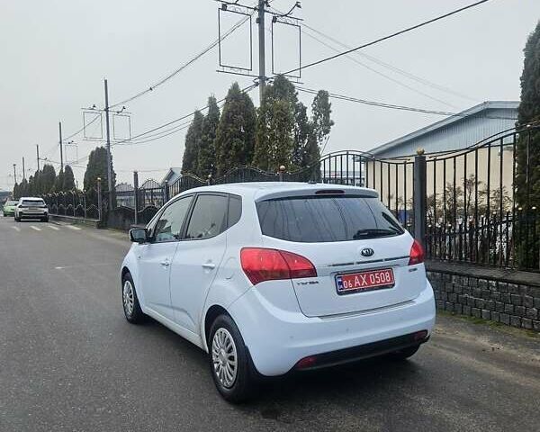 Белый Киа Венга, объемом двигателя 1.4 л и пробегом 114 тыс. км за 10800 $, фото 3 на Automoto.ua