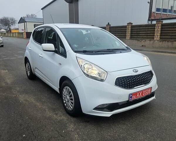 Белый Киа Венга, объемом двигателя 1.4 л и пробегом 114 тыс. км за 10800 $, фото 5 на Automoto.ua