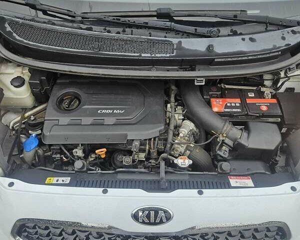 Білий Кіа Венга, об'ємом двигуна 1.4 л та пробігом 114 тис. км за 10800 $, фото 9 на Automoto.ua