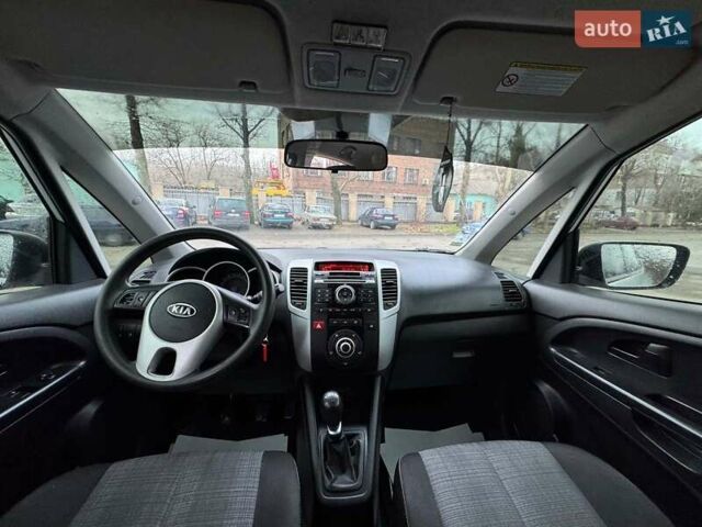Белый Киа Венга, объемом двигателя 1.4 л и пробегом 260 тыс. км за 4990 $, фото 16 на Automoto.ua