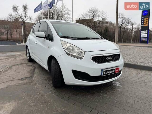 Белый Киа Венга, объемом двигателя 1.4 л и пробегом 260 тыс. км за 4700 $, фото 6 на Automoto.ua