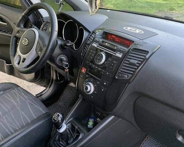 Кіа Венга 2010 у Миколаєві на Automoto.ua Чорний Кіа Венга, об'ємом двигуна 1.6 л та пробігом 400 тис. км за 6800 $, фото 6 на Automoto.ua