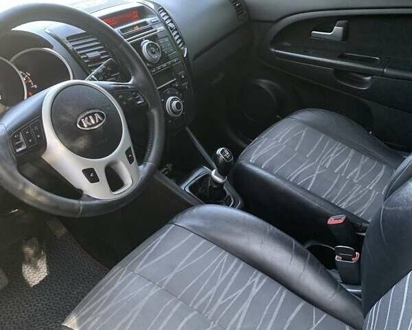 Кіа Венга 2010 у Миколаєві на Automoto.ua Чорний Кіа Венга, об'ємом двигуна 1.6 л та пробігом 400 тис. км за 6800 $, фото 5 на Automoto.ua