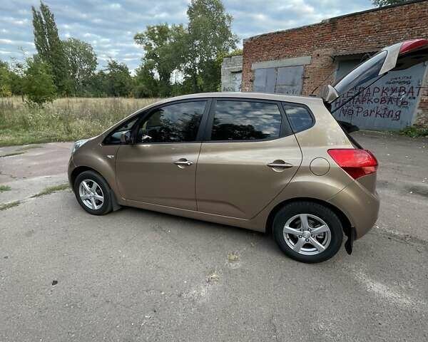 Коричневый Киа Венга, объемом двигателя 1.4 л и пробегом 121 тыс. км за 7500 $, фото 4 на Automoto.ua