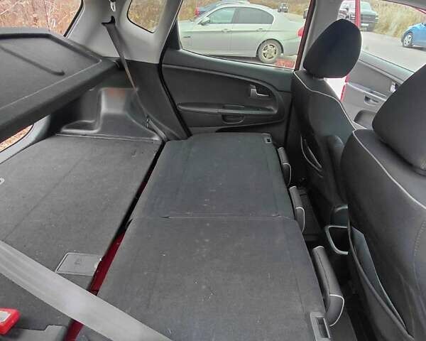 Красный Киа Венга, объемом двигателя 1.59 л и пробегом 108 тыс. км за 7700 $, фото 29 на Automoto.ua