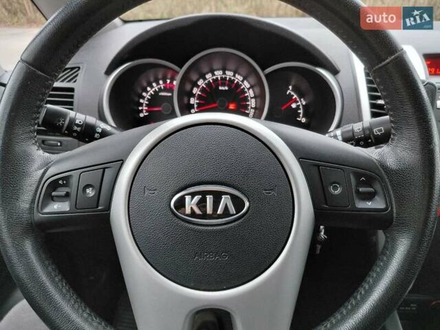 Красный Киа Венга, объемом двигателя 1.59 л и пробегом 108 тыс. км за 7700 $, фото 8 на Automoto.ua