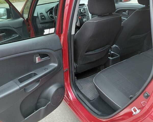 Красный Киа Венга, объемом двигателя 1.59 л и пробегом 108 тыс. км за 7700 $, фото 28 на Automoto.ua