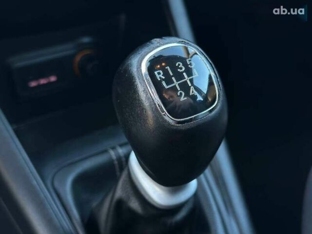 Киа Венга, объемом двигателя 1.6 л и пробегом 210 тыс. км за 5990 $, фото 9 на Automoto.ua