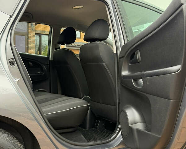 Сірий Кіа Венга, об'ємом двигуна 1.4 л та пробігом 157 тис. км за 6900 $, фото 24 на Automoto.ua