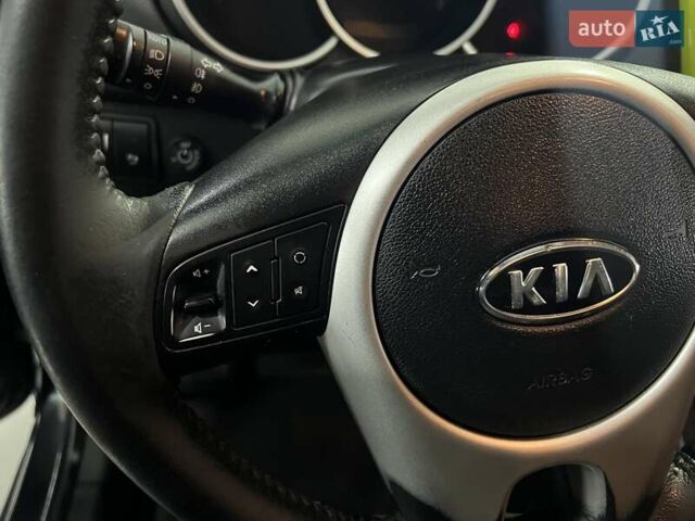 Серый Киа Венга, объемом двигателя 1.59 л и пробегом 209 тыс. км за 7800 $, фото 7 на Automoto.ua