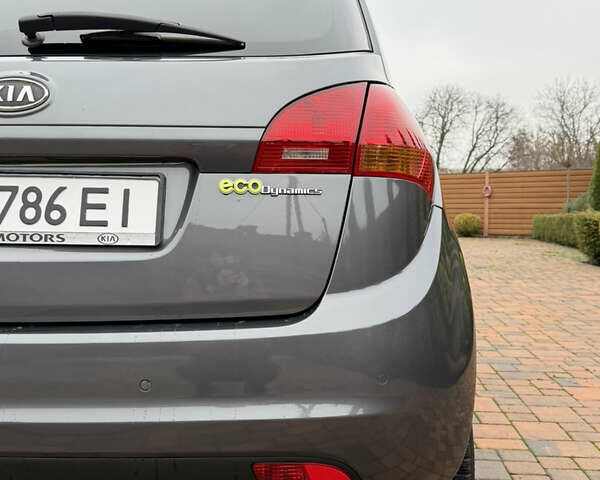 Сірий Кіа Венга, об'ємом двигуна 1.4 л та пробігом 157 тис. км за 6900 $, фото 13 на Automoto.ua