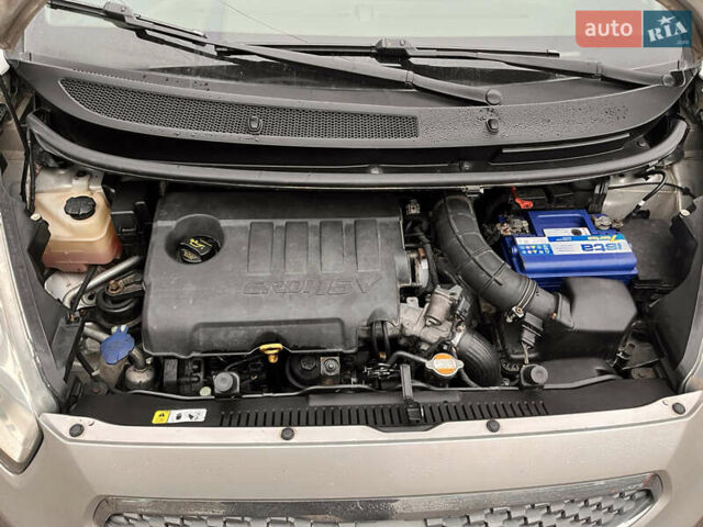 Серый Киа Венга, объемом двигателя 1.4 л и пробегом 314 тыс. км за 6400 $, фото 11 на Automoto.ua