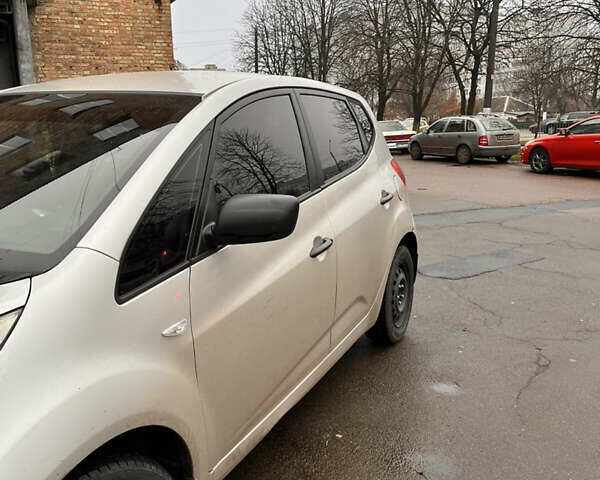 Серый Киа Венга, объемом двигателя 1.4 л и пробегом 314 тыс. км за 6400 $, фото 1 на Automoto.ua