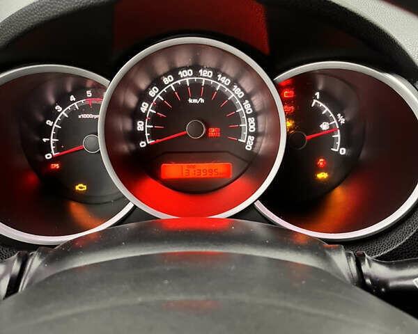 Серый Киа Венга, объемом двигателя 1.4 л и пробегом 314 тыс. км за 6400 $, фото 6 на Automoto.ua