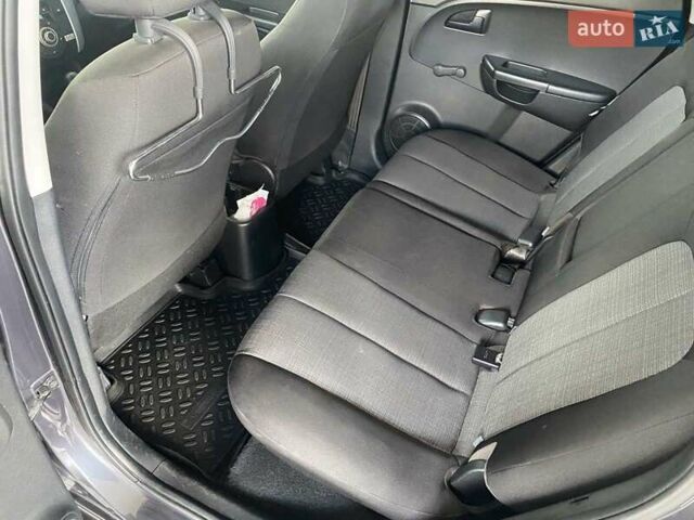 Сірий Кіа Венга, об'ємом двигуна 1.4 л та пробігом 132 тис. км за 8300 $, фото 22 на Automoto.ua
