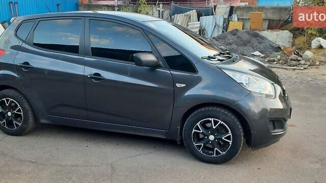 Киа Венга 2012 в Калиновке на Automoto.ua Серый Киа Венга, объемом двигателя 1.4 л и пробегом 115 тыс. км за 5600 $, фото 7 на Automoto.ua