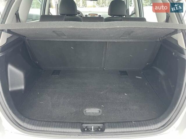 Сірий Кіа Венга, об'ємом двигуна 1.6 л та пробігом 199 тис. км за 7899 $, фото 27 на Automoto.ua