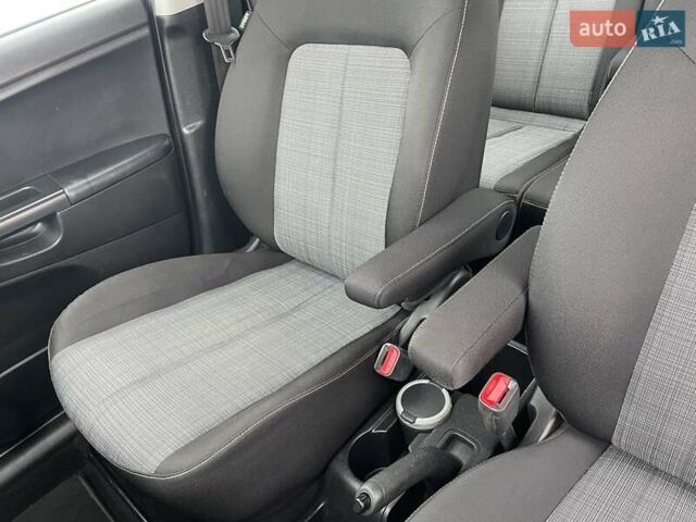 Сірий Кіа Венга, об'ємом двигуна 1.6 л та пробігом 199 тис. км за 7899 $, фото 12 на Automoto.ua
