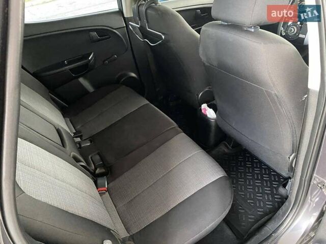 Сірий Кіа Венга, об'ємом двигуна 1.4 л та пробігом 132 тис. км за 8300 $, фото 24 на Automoto.ua