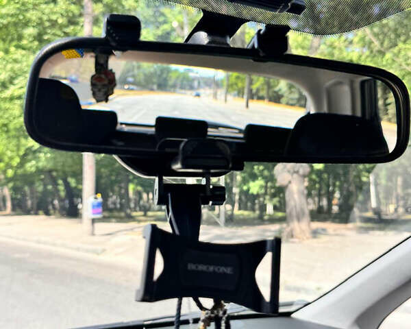 Серый Киа Венга, объемом двигателя 1.4 л и пробегом 95 тыс. км за 6700 $, фото 9 на Automoto.ua