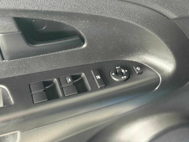 Синій Кіа Венга, об'ємом двигуна 1.6 л та пробігом 210 тис. км за 7840 $, фото 18 на Automoto.ua
