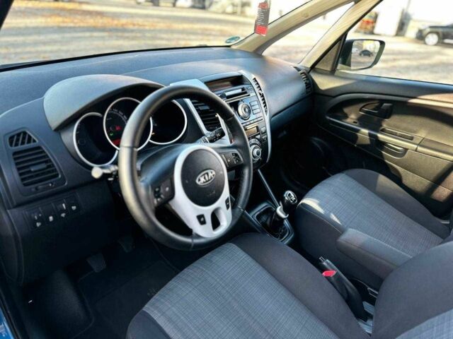 Синий Киа Венга, объемом двигателя 1.6 л и пробегом 210 тыс. км за 6990 $, фото 23 на Automoto.ua