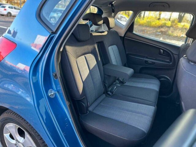 Синий Киа Венга, объемом двигателя 1.6 л и пробегом 210 тыс. км за 6990 $, фото 13 на Automoto.ua