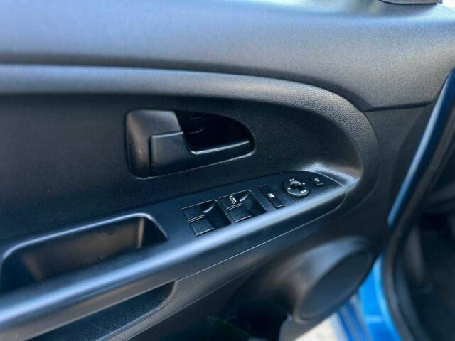 Синий Киа Венга, объемом двигателя 1.6 л и пробегом 210 тыс. км за 6990 $, фото 22 на Automoto.ua