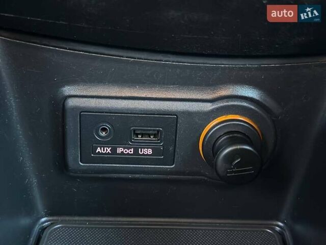 Синій Кіа Венга, об'ємом двигуна 1.6 л та пробігом 210 тис. км за 6990 $, фото 11 на Automoto.ua