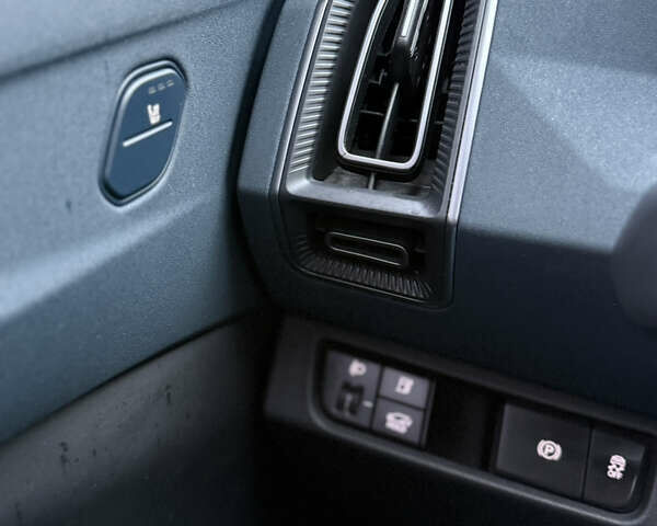 Белый Киа EV5, объемом двигателя 0 л и пробегом 28 тыс. км за 24999 $, фото 67 на Automoto.ua